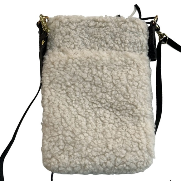 Kedzie Fireside Collection Smartphone Crossbody Purse Bag Pouch Sherpa - Picture 3 of 12